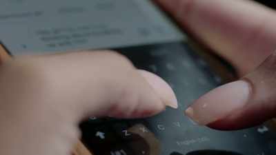However her phone
offers another clue, - Final Moments