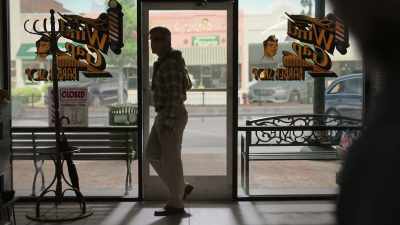 -How's Amma?
-Amma's fine, fine. - Sharp Objects