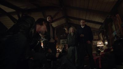 How's she doing?
She'll be fine. - Sons of Anarchy