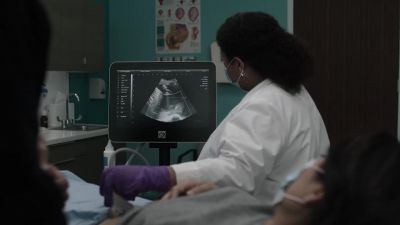 How's everything look? - 9-1-1: Lone Star