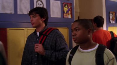 How's that for weird?
Frankel's never even missed a class before. - Smallville