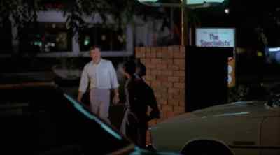 - How's it going?
- Fine, thanks - Saint Jack