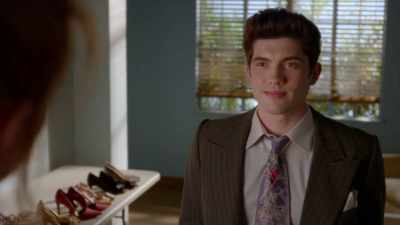 - How's it going?
- I'm bursting at the seams. - Famous in Love