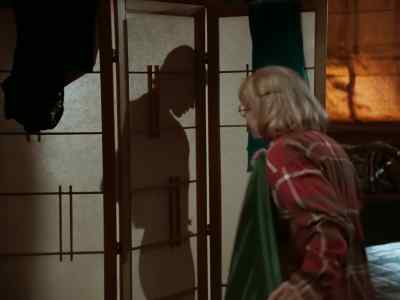- How's it going?
- Sure is tight. - Lois & Clark: The New Adventures of Superman