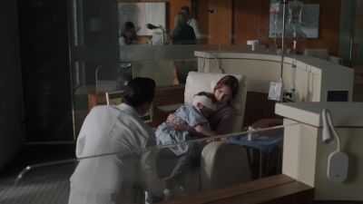 How's he handling the chemo? - The Good Doctor
