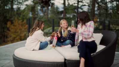 - How's Jilly now?
- She's great, - Deadly Wives Club