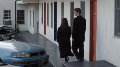 How's your leg feeling? - This Is Us