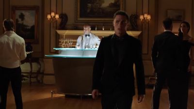 How's your mom doing? - Arrow