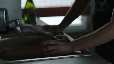 - How's the hand?
- It's cool. - FBI: Most Wanted