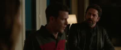 How's the wine? - Den of Thieves