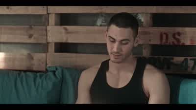 Hoy es mi aniversario con Leonardo. - Dark Desire