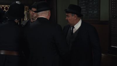             (hubbub) - Murdoch Mysteries