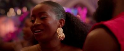 [huffs] Guy, my bride price is
more expensive than small chops oh. - Christmas in Lagos