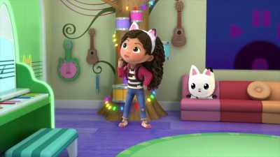 Hug attack - Gabby's Dollhouse
