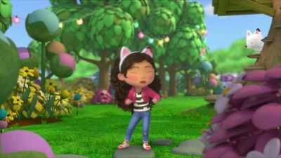 Hug attack - Gabby's Dollhouse
