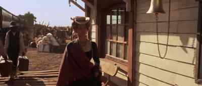 Huge hustle and bustle. - Once Upon a Time in the West