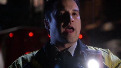 - Huh!
- Didn't mean to scare you, pal. - Smallville