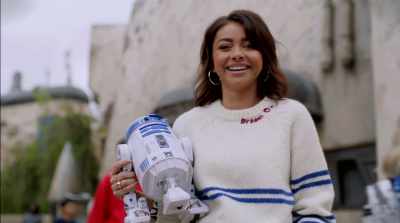 Huh. Interesting.
[laughs] - Star Wars: Galaxy's Edge - Adventure Awaits