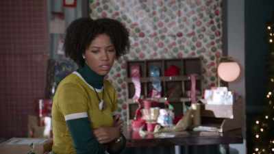 - Huh, interesting. - It’s Beginning to Look a Lot Like Murder