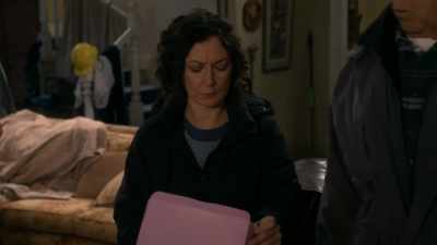 Huh.
Looks like a donut, - The Conners