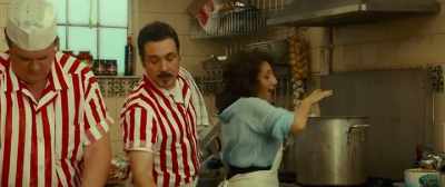 - Huh?
- Mama Angi, what's your secret? - Little Italy