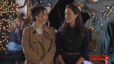 Huh, reminds me of
someone else I know. - A Little Women's Christmas