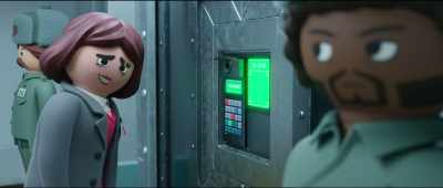 -Huh.
(whispering) Please hurry! - Playmobil: The Movie