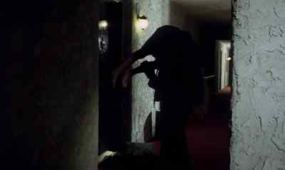 ♪♪ [Humming] - The Toolbox Murders