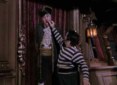          [HUMMING] - Abbott and Costello Meet Captain Kidd