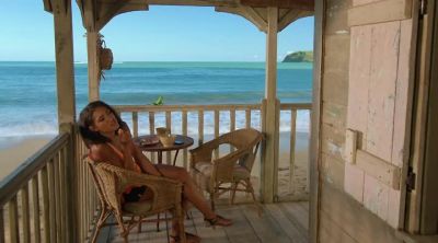 HUMPHREY: So, this is my suit for JP's wedding. - Death in Paradise