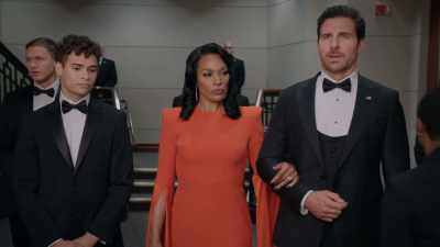 HUNTER: CAN WE FOCUS
ON THE TASK AT HAND, PLEASE? - Tyler Perry's The Oval