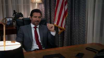 Hunter: [Chuckles]
Yeah, well, I, um, - Tyler Perry's The Oval