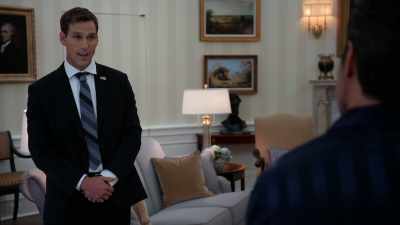 Hunter: No. [Chuckles]
Whoo. - Tyler Perry's The Oval