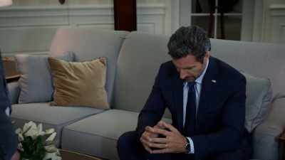Hunter: Oh, my God.
That woman - Tyler Perry's The Oval