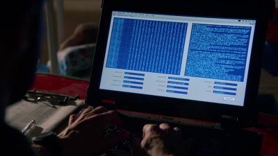 Hunter:
Okay, Lily, let's crack this folder. - Under the Dome