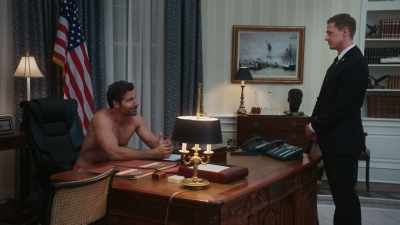 HUNTER: [SIGHS] THANKS, MAX.
CAN ALWAYS DEPEND ON YOU. - Tyler Perry's The Oval