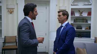 Hunter: Why?
Kyle: Sir, we need to - Tyler Perry's The Oval