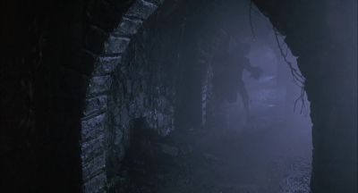 Hurry! Come on! Up the ladder! - Come on! - Careful. Hey, buttercup, anybody ever tell you you're ve - Hocus Pocus