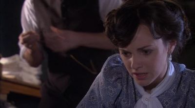 Hurry, Russell! - Murdoch Mysteries