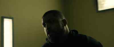 Hurry up. I haven't got
all day. Come one, quickly. - Den of Thieves 2: Pantera