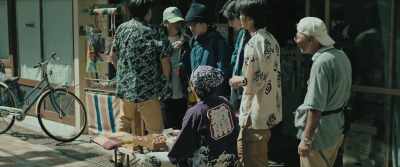 - Hurry up and pay.
- I'll leave first. - Baby Assassins 2 Babies