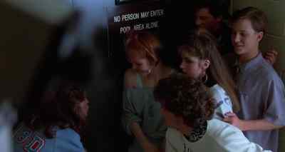 Hurry up! - Poltergeist III