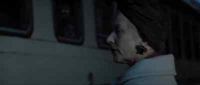 Hurry up, we'll miss the train.
How long will it take to get there? - Inkheart