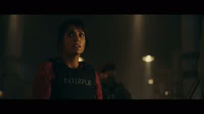 هيا بنا! - Red Notice