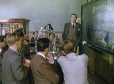 Hydroxyl groups become a hydrogen
atom linked to a carbon atom. - Doctor in the House