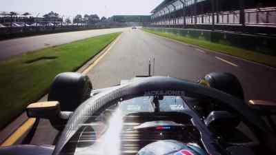 A fairly troublesome start
then for Daniel Ricciardo. - Formula 1: Drive to Survive