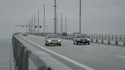 I had a meeting with my boss.
She's under pressure. - The Bridge