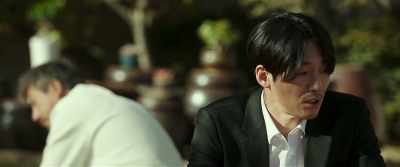 I had a talk with Mr. Kim
about managing the resort. - Tomb of the River