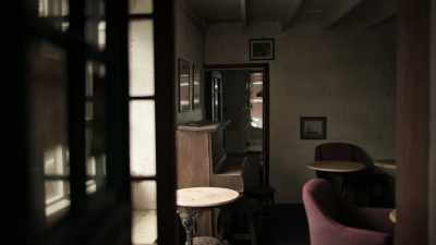 I actually remember
Sophie sitting here in the bar. - Sophie: A Murder in West Cork
