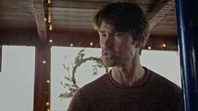 I agree. It looks suspicious, - Christmas on Mistletoe Lake